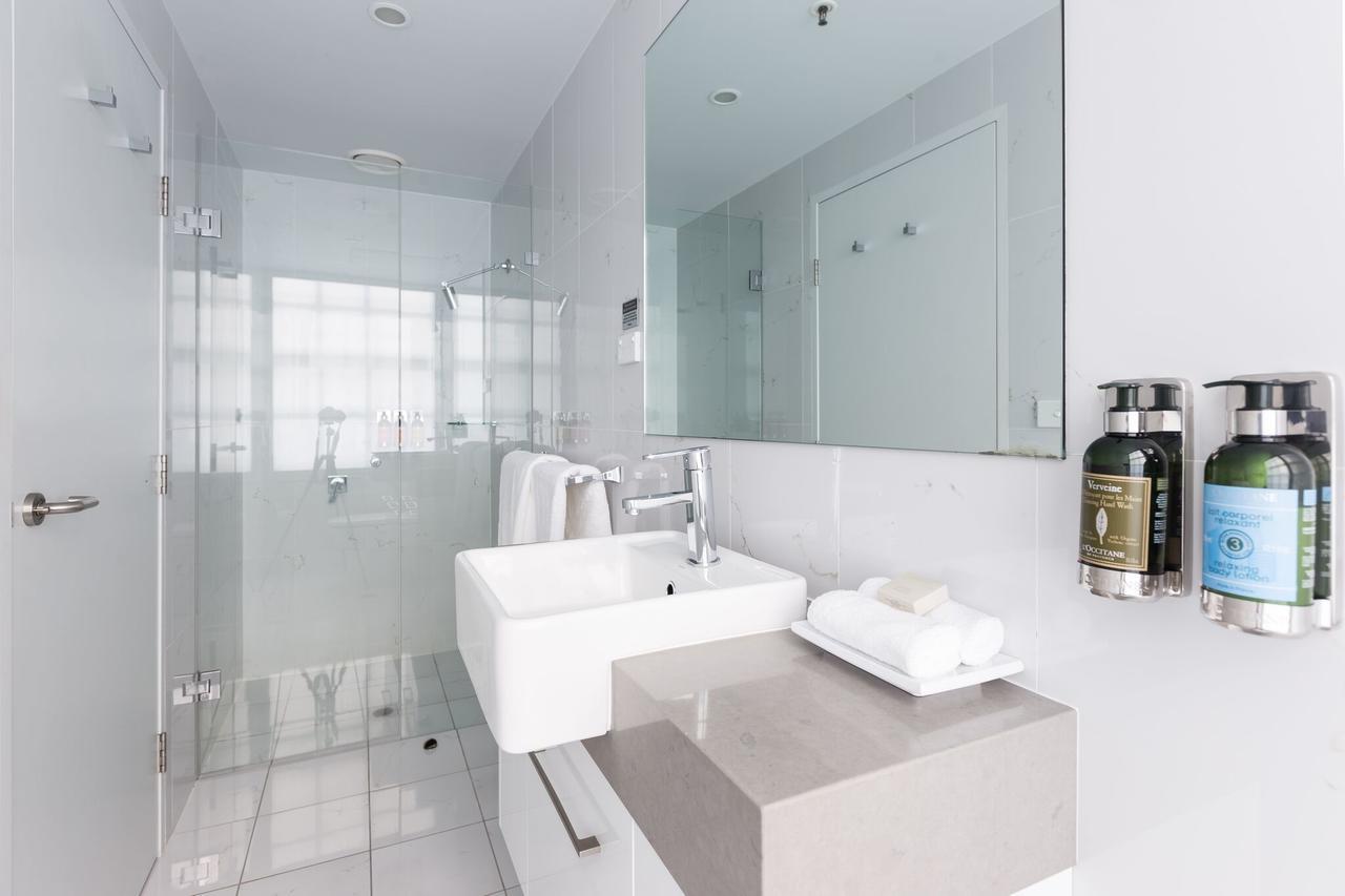 The Lucky Hotel Нюкасъл Екстериор снимка