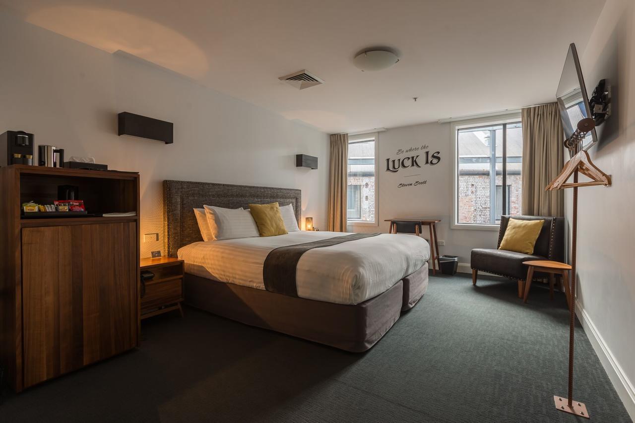 The Lucky Hotel Нюкасъл Екстериор снимка